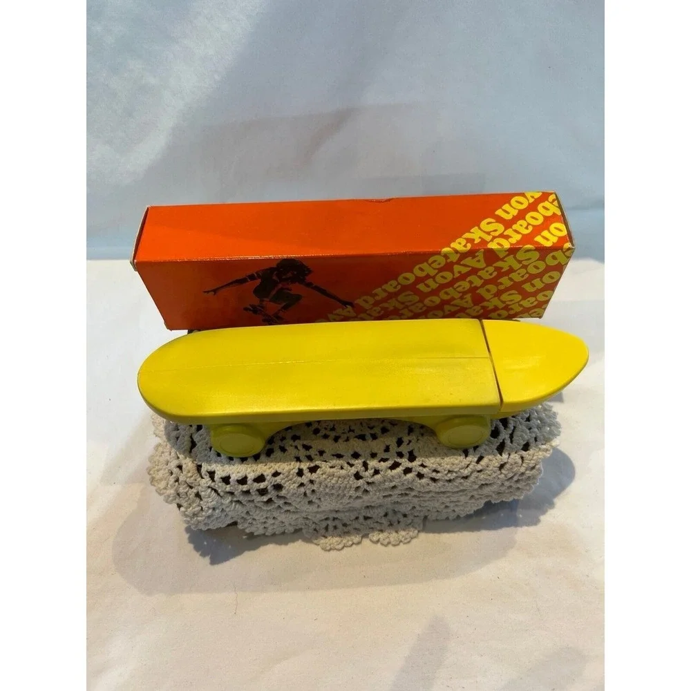 Avon vintage skateboard